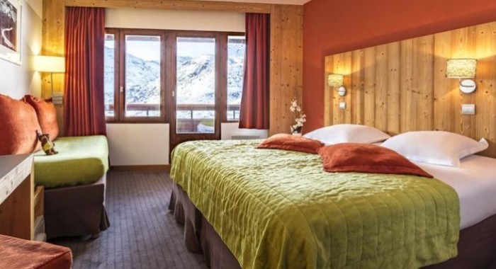 Hotel Les Bruyeres, Les Menuires ski chalet, image 4